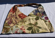 Load image into Gallery viewer, Linen Triangle Bag #2

